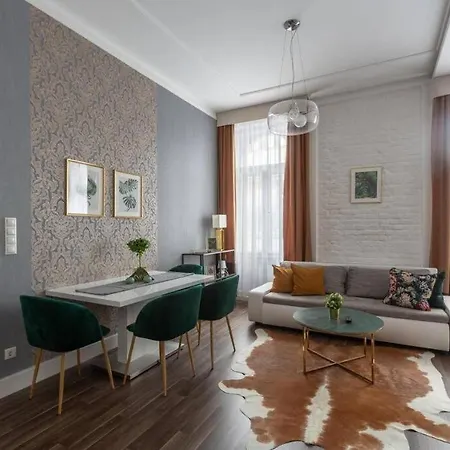 Chic, Captivating Space Appartement
