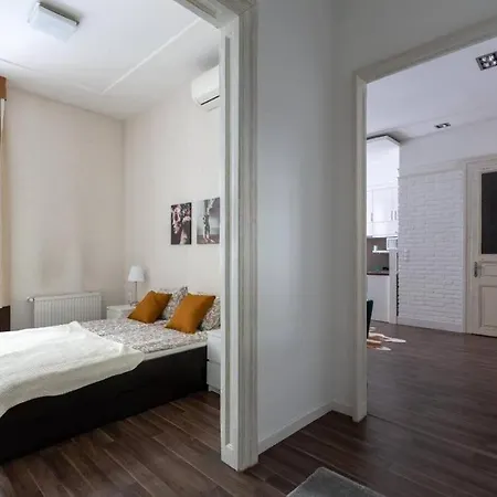 Chic, Captivating Space *